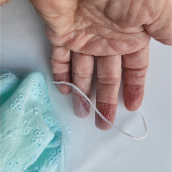 Hello Kitty Aqua Eyelet Baby Sun Hat With Hanging Sheer Veil   0-6 Months** - Picture 10 of 11